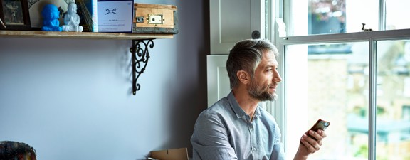 FES Mental Health And Money, Gettyimages 1032614270 Reverse