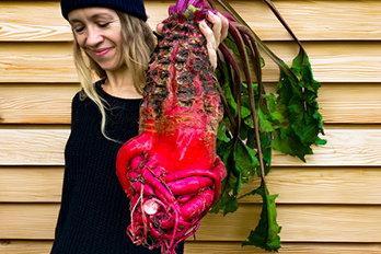 TBR16984 Web Tile She Grows Veg 348X232